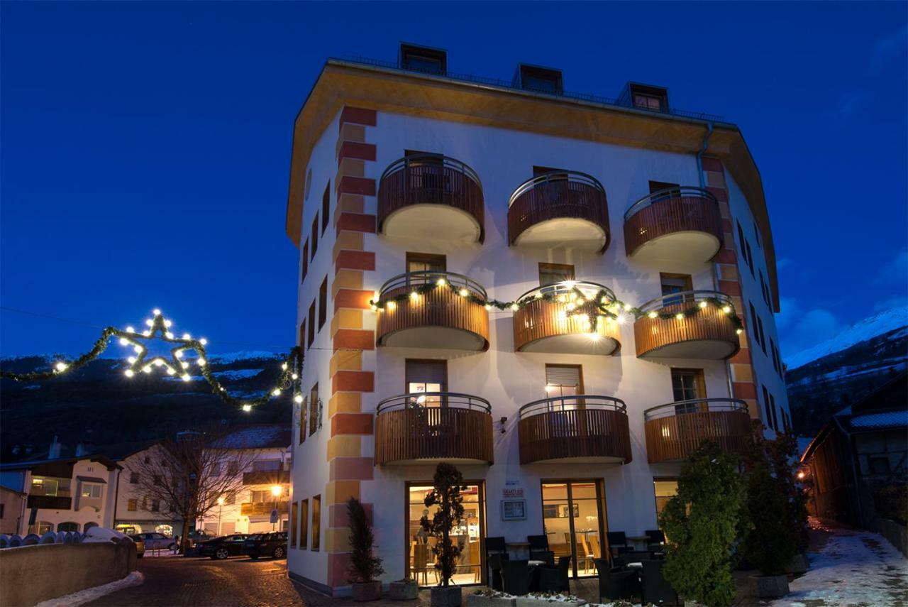 Engel Hotel 4*